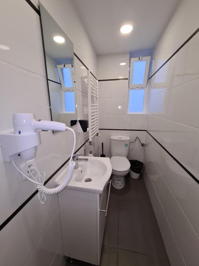 M-A Rooms Star Hostal Madrid Eksteriør billede